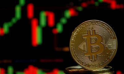Bitcoin despenca para menos de US$ 30 mil pela 1ª vez desde janeiro e quase zera ganhos no ano