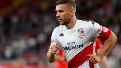 Podolski frustra Fortaleza e fecha com novo time