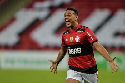 Flamengo aumenta pedida por Rodrigo Muniz, e Atlético de Madrid desiste de contratação