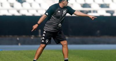 Na corda bamba, Chamusca pode ser demitido do Botafogo em caso de derrota para o Cruzeiro