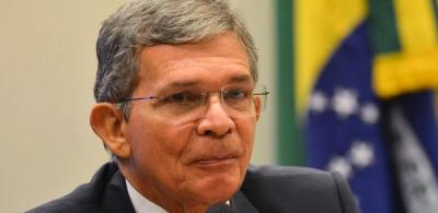 Novo presidente da Petrobras reduz reajustes, mas diesel sobe 9% em 3 meses