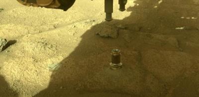 Cabo de um sabre de luz? Nasa explica o que é objeto fotografado em Marte