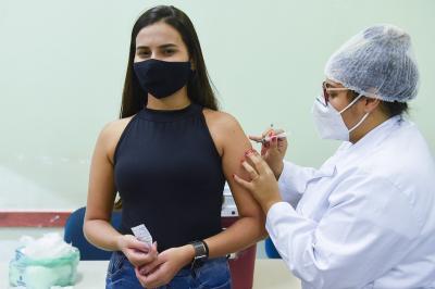 Cubatão antecipa vacinação contra a Covid-19 para pessoas com 23 anos