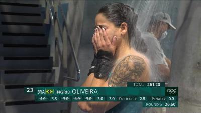 Ingrid Oliveira chora após eliminação na primeira fase dos saltos ornamentais