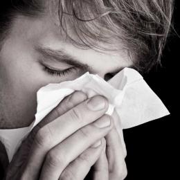Sintomas da Covid pedem se confundir com os de gripe e resfriado
