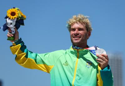 Pedro Barros leva a prata no skate park nas Olimpíadas de Tóquio; australiano é ouro