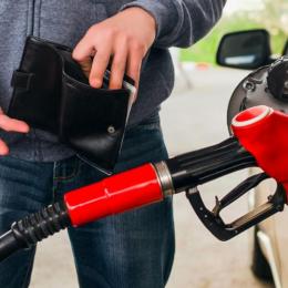 O que torna a gasolina tão cara?