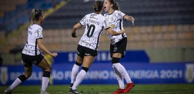 Corinthians vence Ferroviária e terá Derby na final do Brasileiro feminino