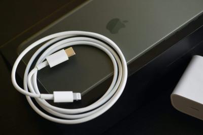 UE quer que Apple padronize carregamento por USB-C até 2024 – MacMagazine