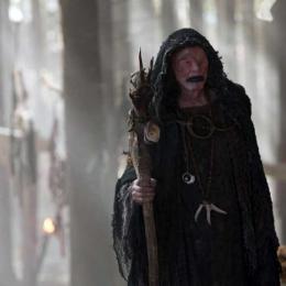 Vikings: Afinal, porque os personagens lambiam a mão do Vidente de Kattegat?