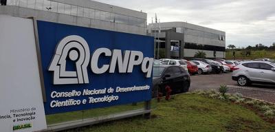 Órgãos do CNPq criticam corte da Economia nos recursos da ciência