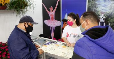 Serviços de saúde e atendimento ao turista são oferecidos durante o Festival de Dança