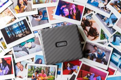 Fujifilm lança impressora de fotos para celular com tamanho de Polaroid