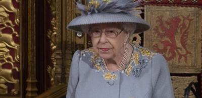 Rainha Elizabeth oferece salário anual de R$ 169 mil para nova faxineira