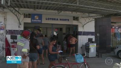 Apostador que gastou R$ 2,50 e ganhou mais de R$ 7 milhões vira 'inspiração' em casa lotérica no Recife