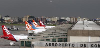 Aeronautas cogitam greve se negociação com empresas aéreas sobre convenção coletiva não avançar