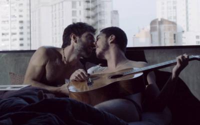 João Vitor Silva recebe 'chuva' de nudes após Verdades Secretas: 'Sucesso com gays'