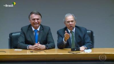 Ao lado de Bolsonaro, Guedes confirma que governo vai desrespeitar teto de gastos para viabilizar Auxílio Brasil