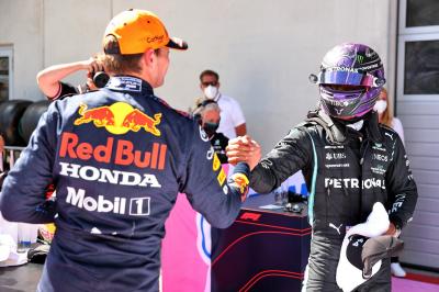 Verstappen comenta rivalidade com Hamilton na F1