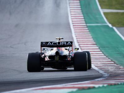 Pérez aproveita tempos deletados de Verstappen e Hamilton e lidera TL3 nos EUA
