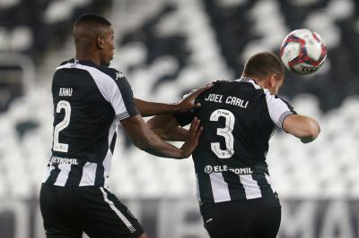 Contra o Goiás, Botafogo pode igualar maior sequência sem levar gols na temporada