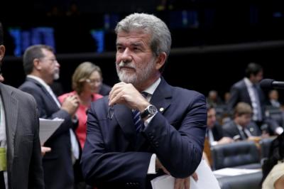 Ex-prefeito de Juazeiro, Arnon Bezerra é investigado pela PF por suspeita de receber propina