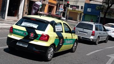Curitiba testa nova tecnologia para fiscalizar (e multar!) carros sem EstaR