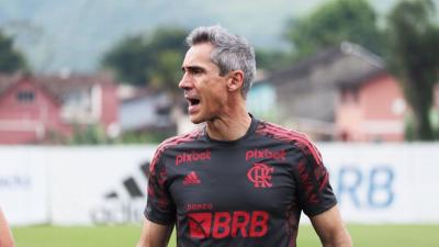 Paulo Sousa lembra ex-Flamengo que mudou sua carreira de jogador e diz que se arrepiou ao conhecer Zico