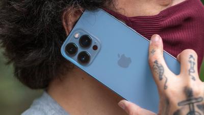 Apple liderou venda de celulares no último trimestre de 2021, diz relatório