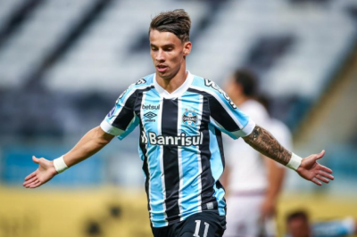 Grêmio faz exigência para vender Ferreira ao Flamengo e atacante define prioridade para 2022