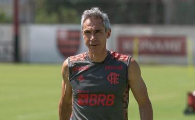 Xodó da torcida encanta Paulo Sousa nos treinamentos e deve iniciar temporada como titular