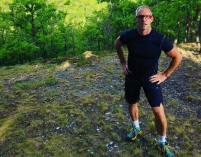 Campeão olímpico húngaro, que publicava posts antivacina, morre de covid