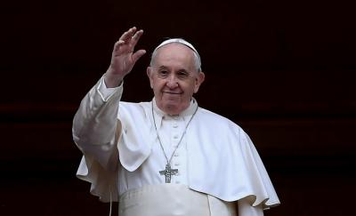 Papa pede que pais 'não condenem' filhos homossexuais