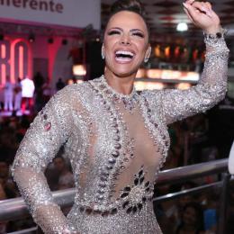 Viviane Araujo anuncia gravidez aos 46 anos e se emociona: 'Meu sonho'