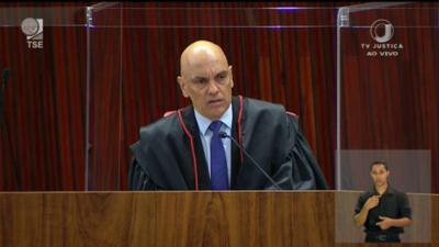 Justiça Eleitoral combate quem é contrário a 'ideais constitucionais e republicanos', diz Moraes