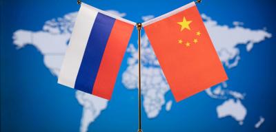 Rússia dribla sanções dos EUA abastecendo estoque estratégico de petróleo da China