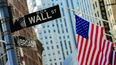 Ações de Wall Street afundam