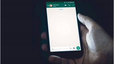 Uber permitirá pedir corrida por mensagem no WhatsApp