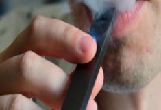  EUA proíbe venda de cigarros eletrônicos