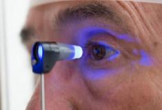  Novo método transforma olhos castanhos em azuis