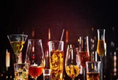 Bebida alcoólica te dá mais fome? Estudo explica o motivo