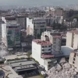 Terremoto: EUA envia US$ 100 milhões à Turquia e para a Síria