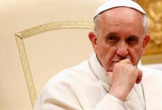 Papa Francisco disse que o celibato dentro da Igreja Católica pode ser “revisado”.