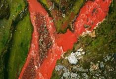 Conheça o rio cor de sangue em Cusco no Peru