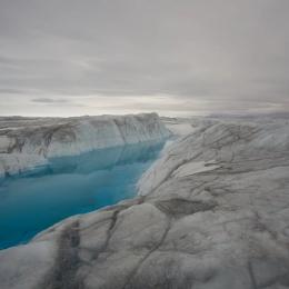 Enorme perda de gelo da geleira da Groenlândia