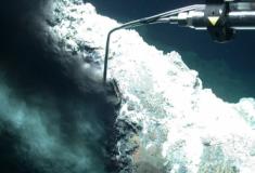 Investigando fontes hidrotermais recém-descobertas a profundidades de 3.000 metros