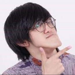 O Youtuber Japonês com o Queixo Mais Longo do Mundo