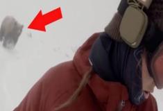 Snowboarder grava sem querer um urso a perseguindo na montanha 
