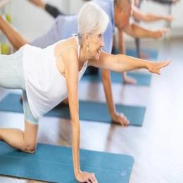 Pilates na terceira idade: conheça o segredo para uma barriga firme