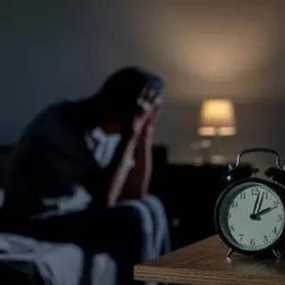 Dormir menos de 7 horas pode reduzir anos de vida
